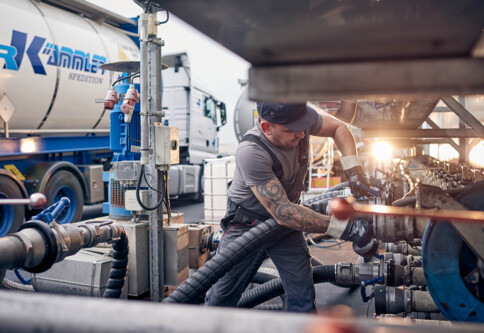 Addinol-Aussenaufnahmen-Betankung-Industriefotografie-98848